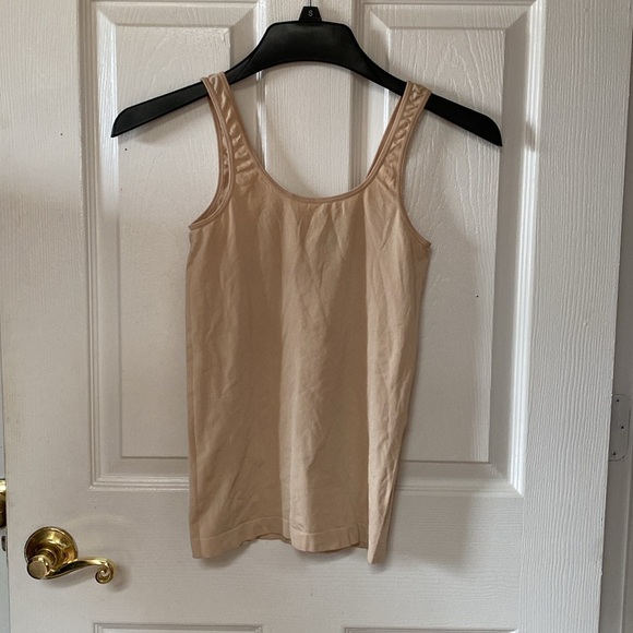 CAROLE HOCHMAN Nude Shapewear Sleeveless 
Seamless Tank Top - Picture 2 of 8